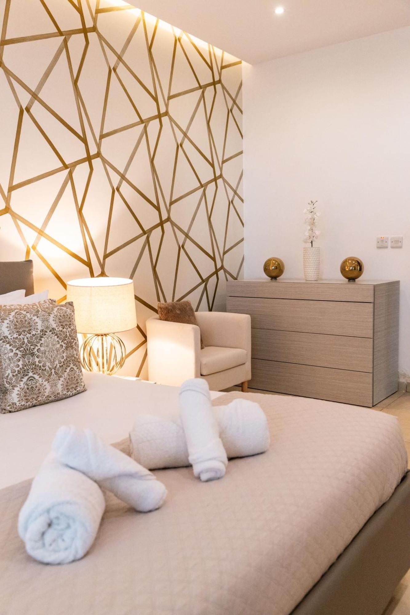 Luxury Seafront 3Br With Pool By Arcobnb Sliema Exterior photo