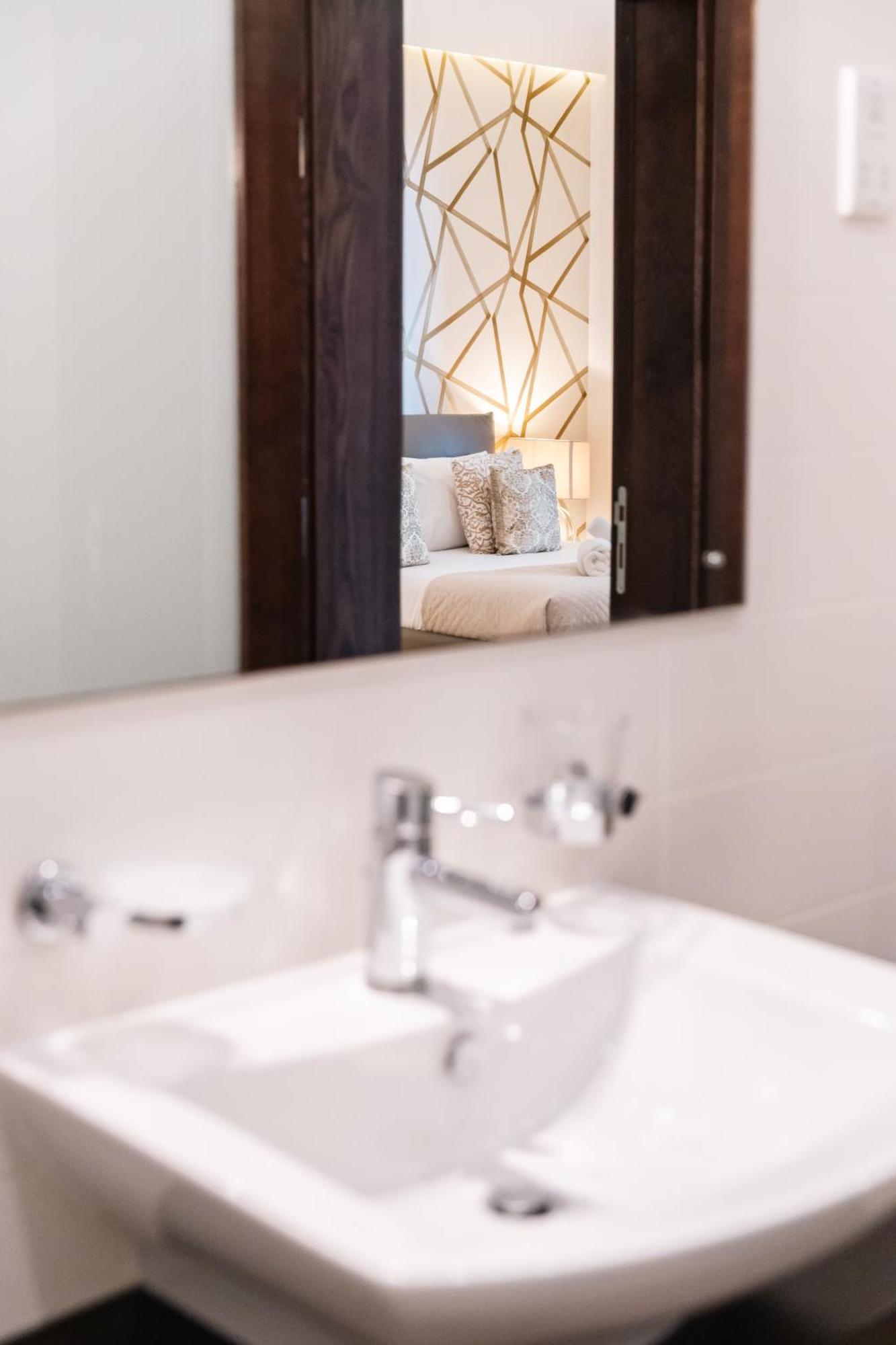 Luxury Seafront 3Br With Pool By Arcobnb Sliema Exterior photo